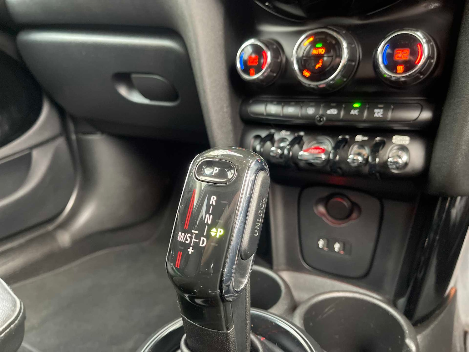 Used MINI Hatch 2018 for sale - 76911268: Photo 13