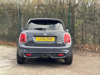 Used MINI Hatch 2018 for sale - 76911268: Photo