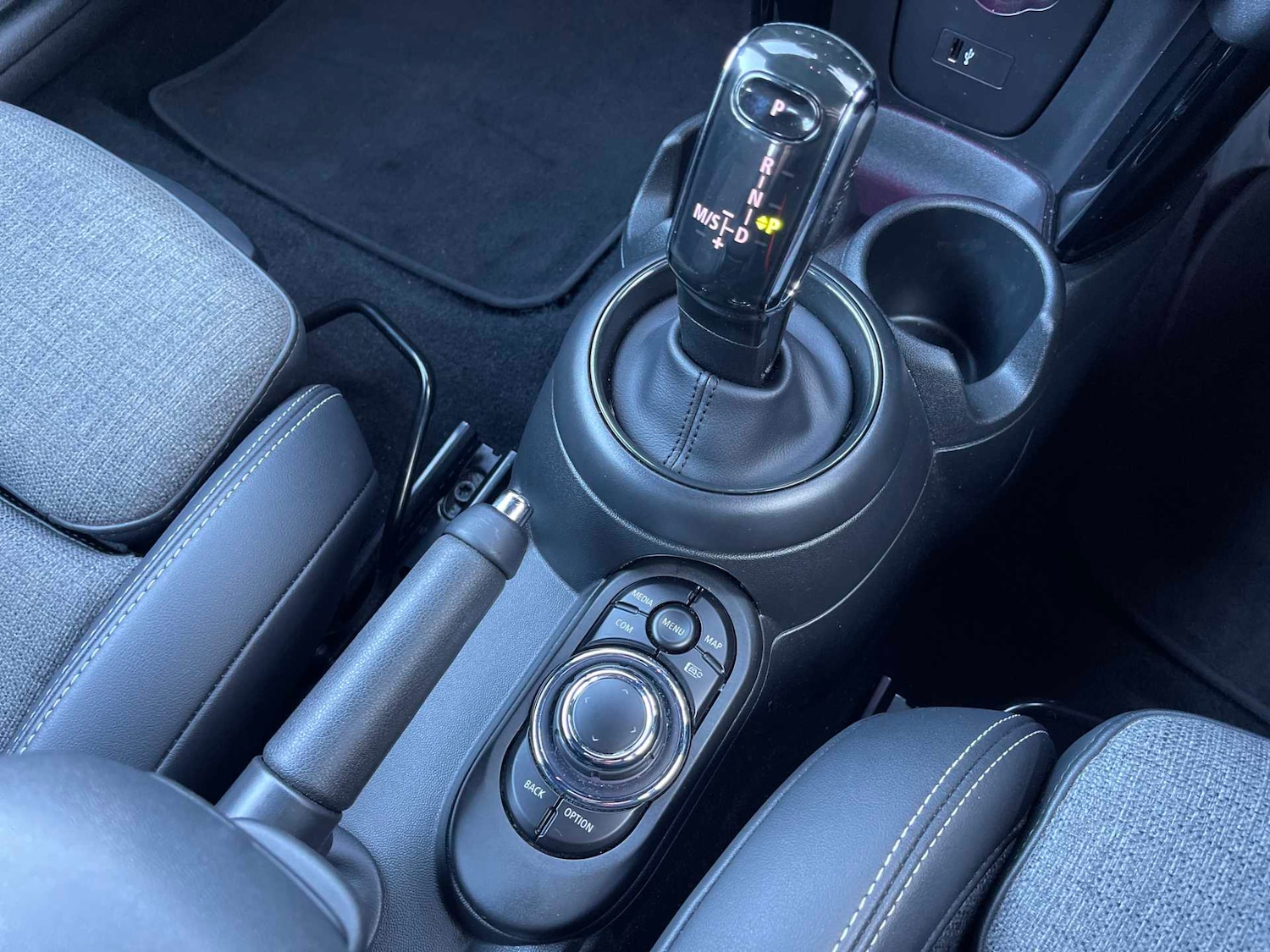 Used MINI Convertible 2023 for sale - 76777324: Photo 13