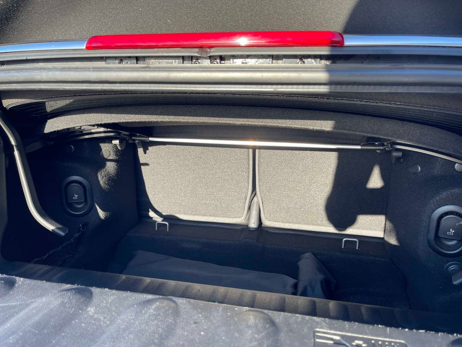 Used MINI Convertible 2023 for sale - 76777324: Photo 17