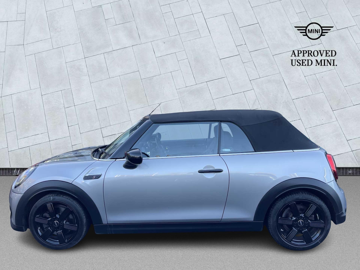 Used MINI Convertible 2023 for sale - 76777324: Photo 19