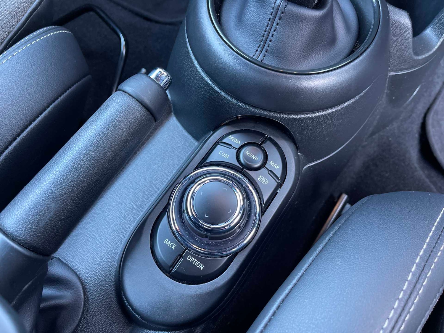 Used MINI Convertible 2023 for sale - 76777324: Photo 23