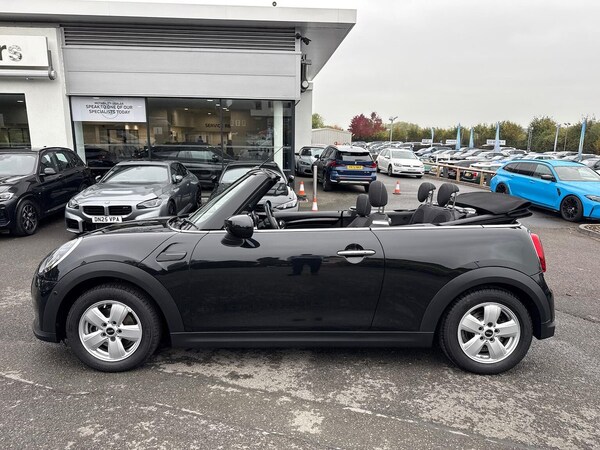 Used MINI Convertible 2024 for sale - 76268329: Photo 19