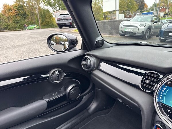 Used MINI Convertible 2024 for sale - 76268329: Photo 24