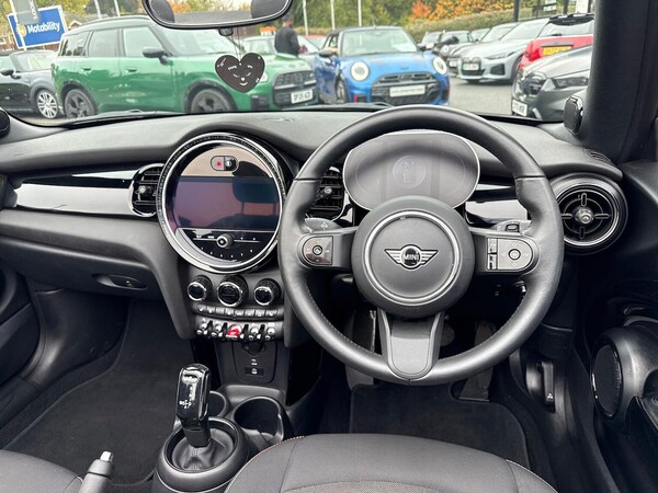 Used MINI Convertible 2024 for sale - 76268329: Photo 9