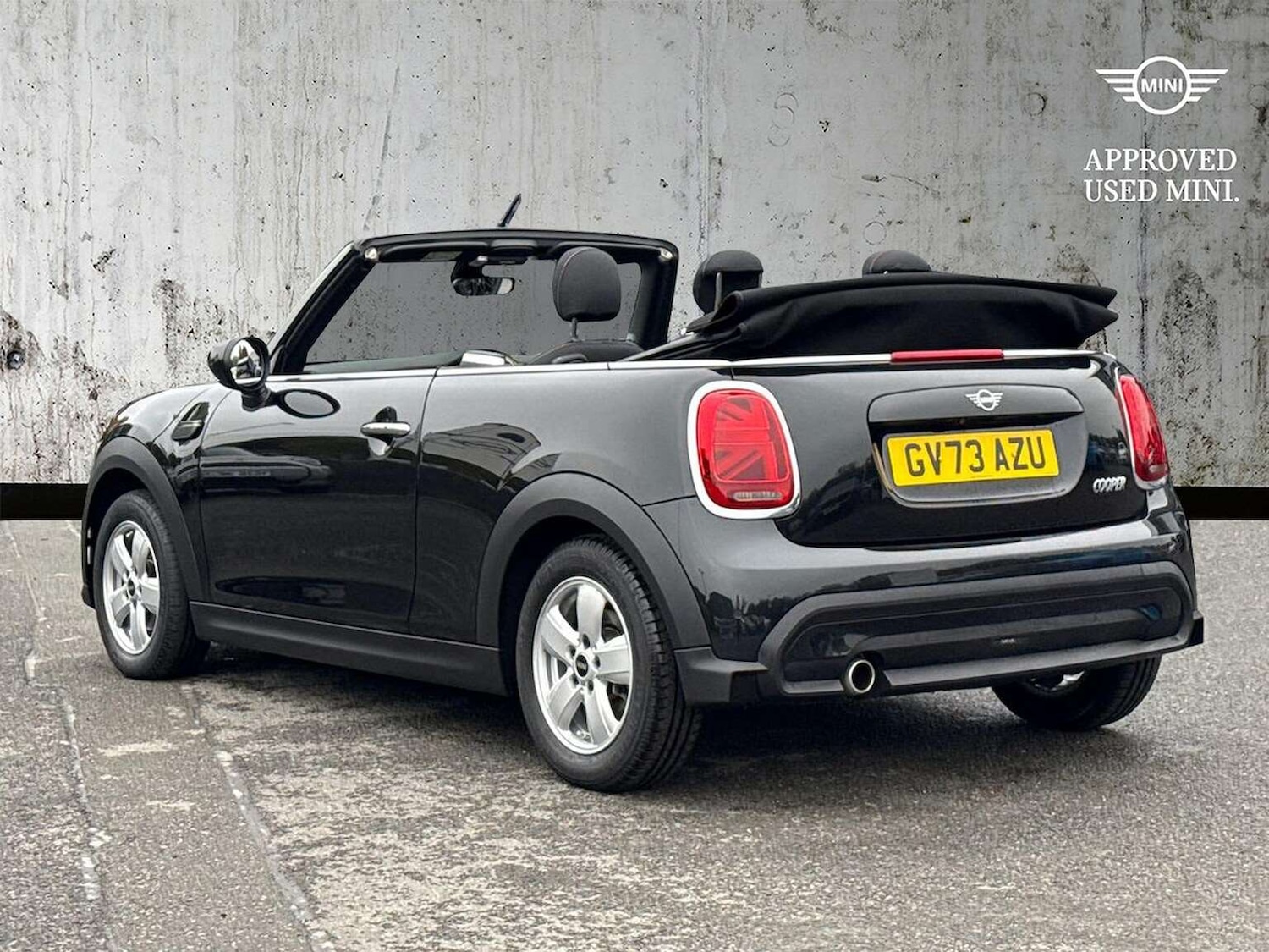 Used MINI Convertible 2024 for sale - 76719385: Photo 2