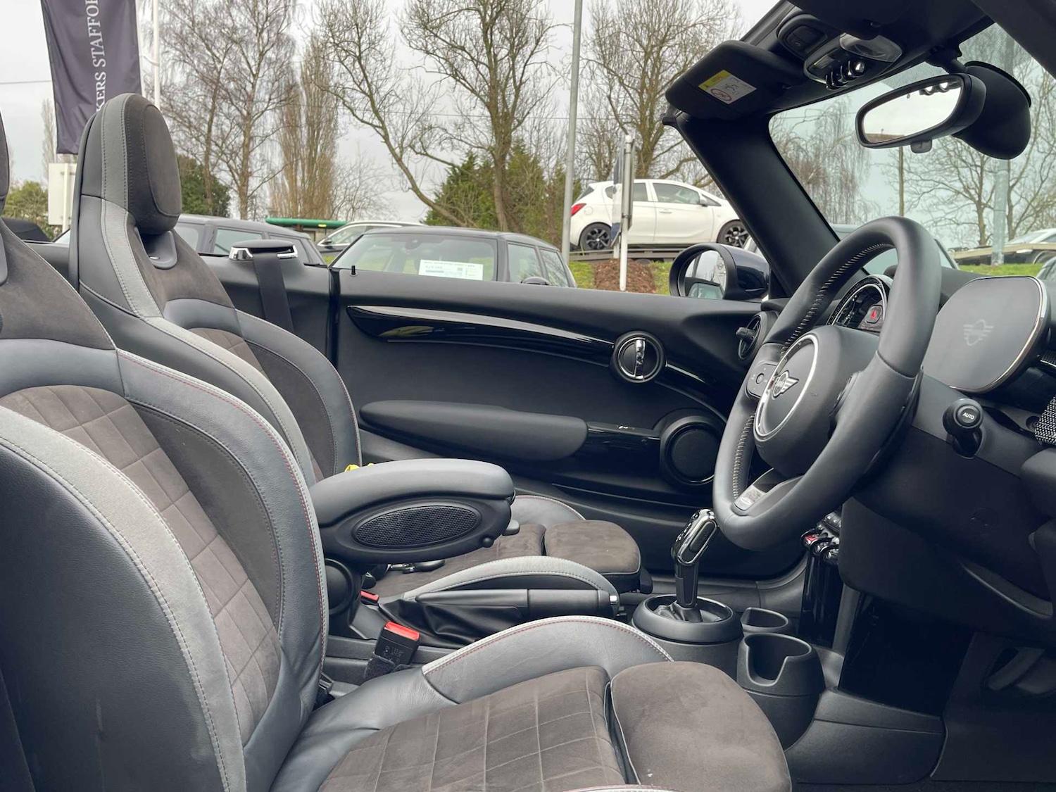 Used MINI Convertible 2022 for sale - 78178317: Photo 21