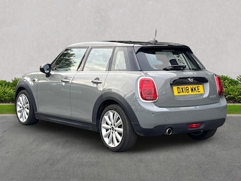 Used MINI Hatch 2018 for sale - 76182424: Photo 2