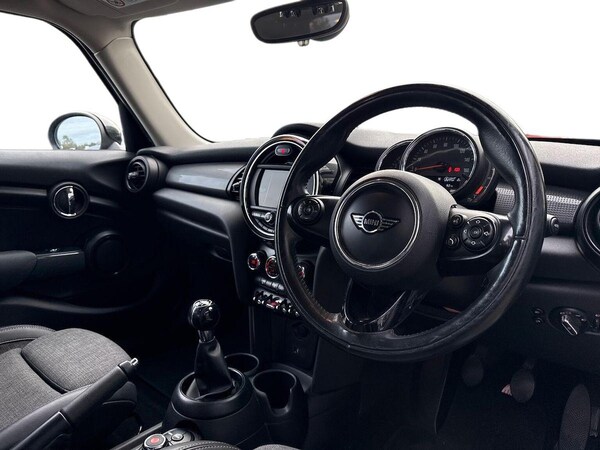 Used MINI Hatch 2018 for sale - 76182424: Photo 8