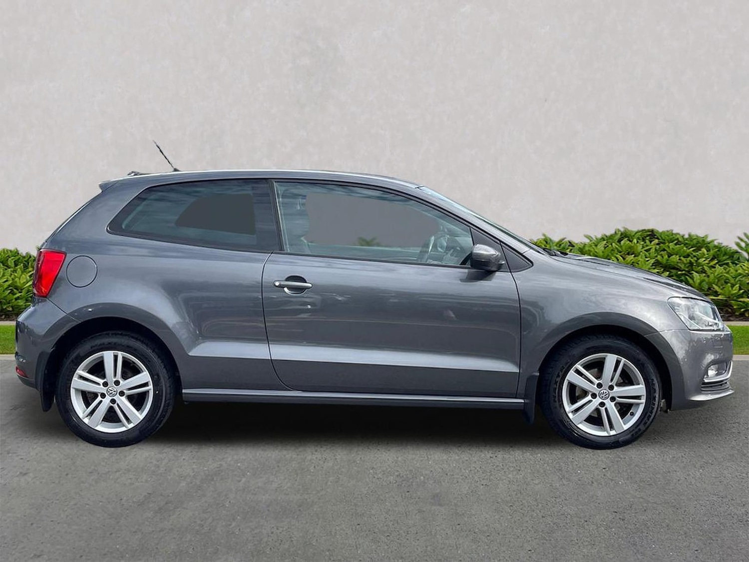 Used Volkswagen Polo 2017 for sale - 76340602: Photo 3