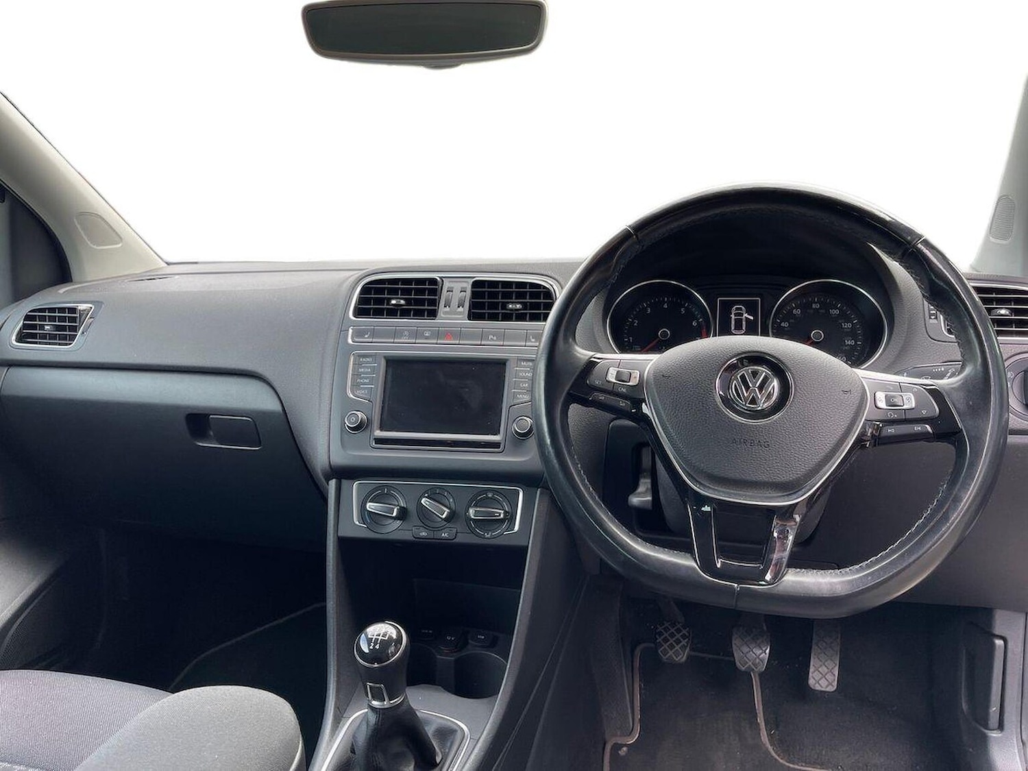 Used Volkswagen Polo 2017 for sale - 76340602: Photo 8