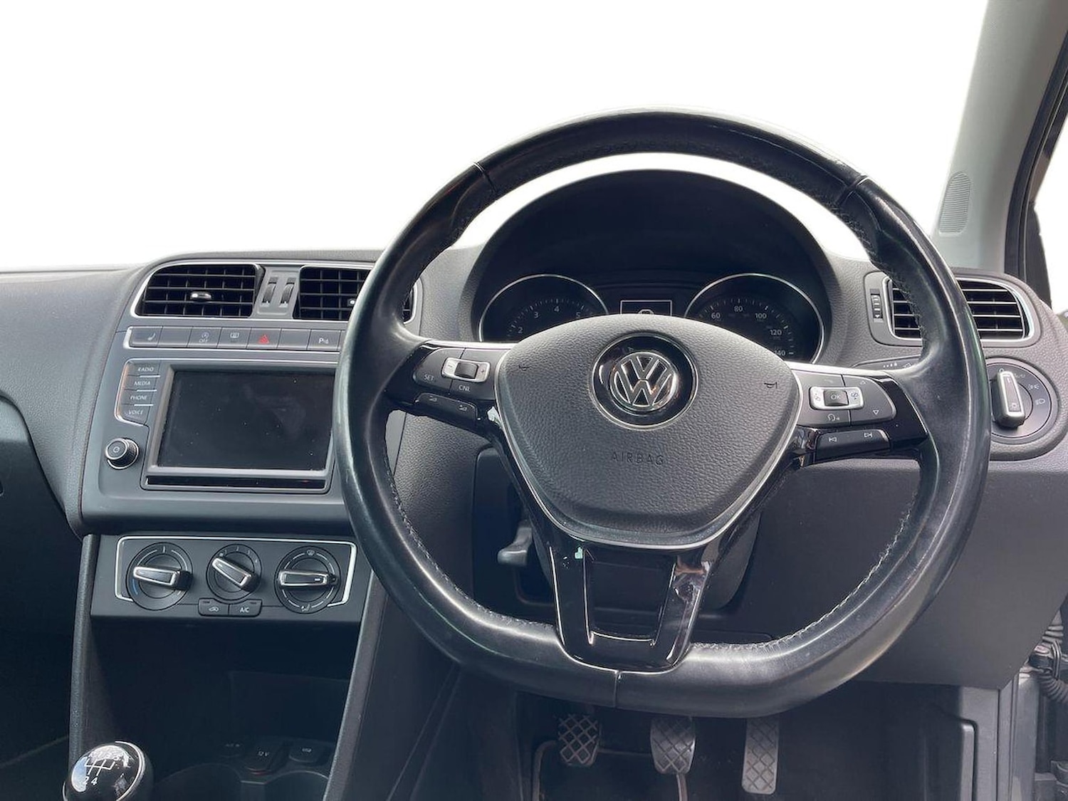Used Volkswagen Polo 2017 for sale - 76340602: Photo 9