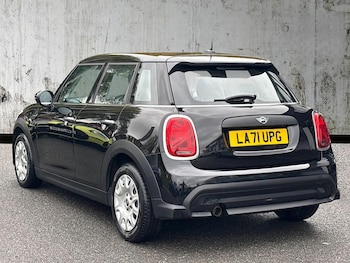 Used MINI Hatch 2022 for sale - 76236999: Photo 2