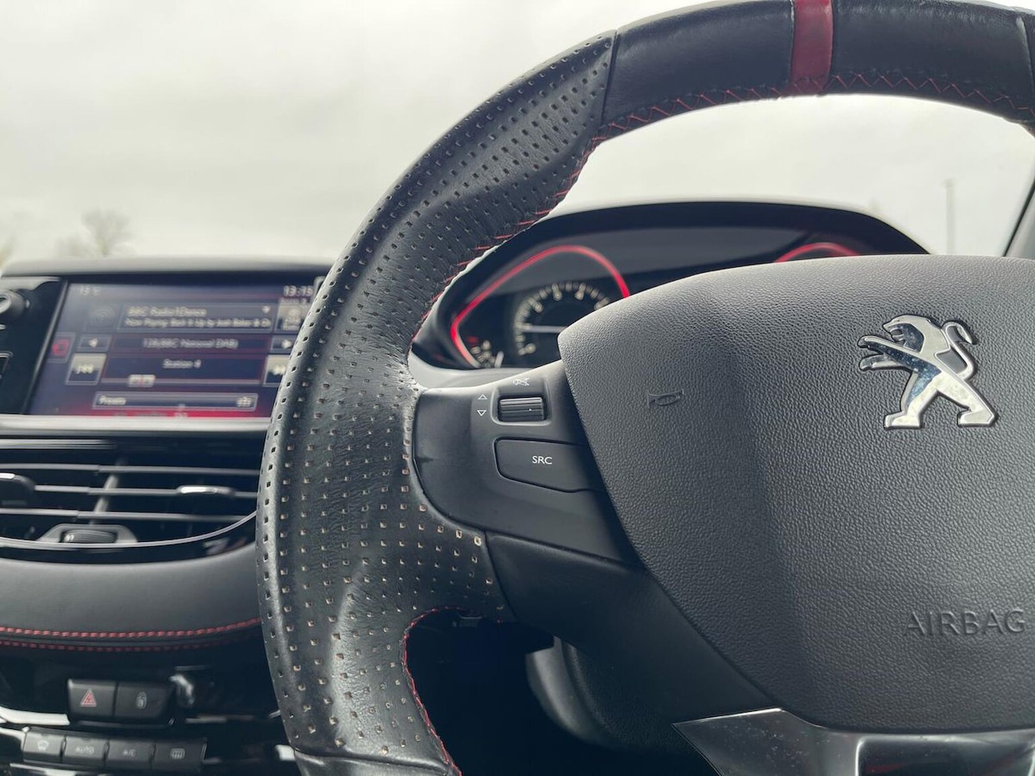 Used Peugeot 208 2017 for sale - 76559763: Photo 25