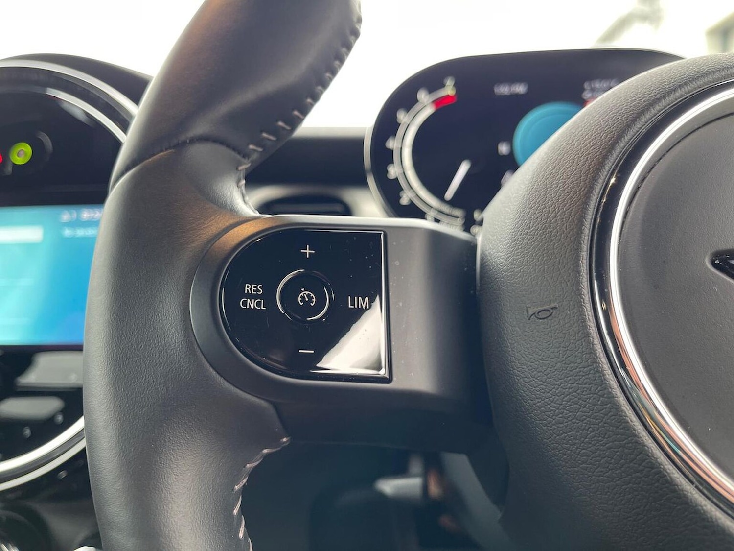 Used MINI Hatch 2024 for sale - 76464704: Photo 25