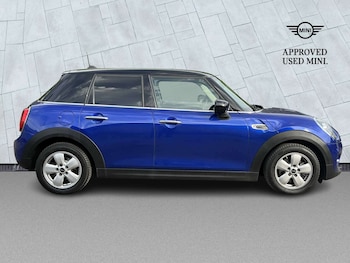Used MINI Hatch 2019 for sale - 79073741: Photo
