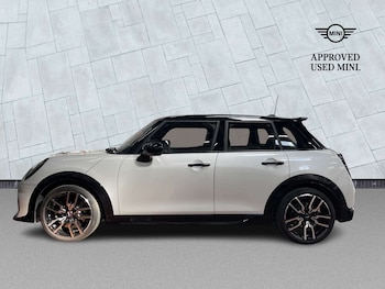 Used MINI Cooper 2024 for sale - 79069304: Photo