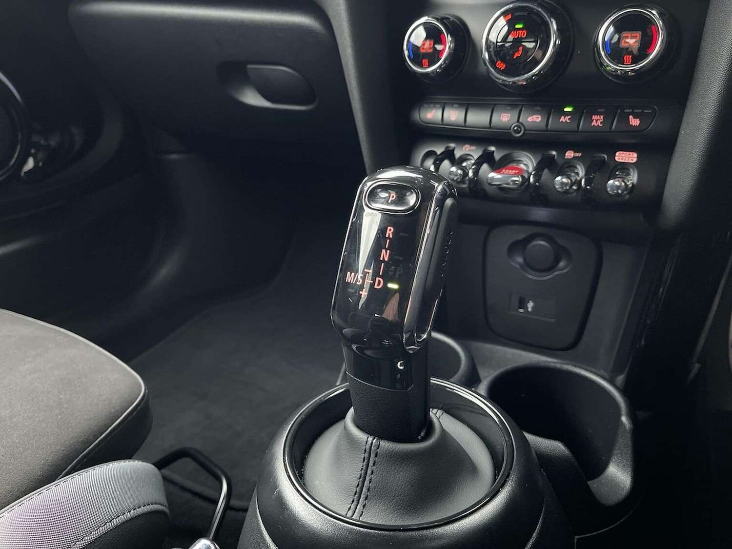 Used MINI Hatch 2023 for sale - 76719359: Photo 13