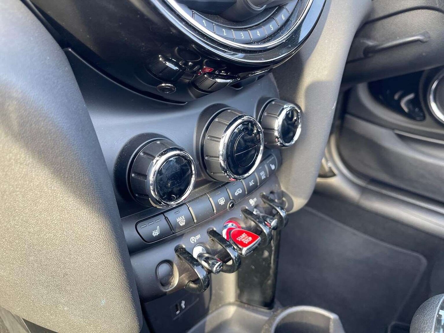 Used MINI Convertible 2020 for sale - 76596457: Photo 23