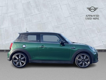 Used MINI Hatch 2023 for sale - 76918947: Photo