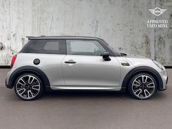 Used MINI Hatch 2023 for sale - 76492372: Photo