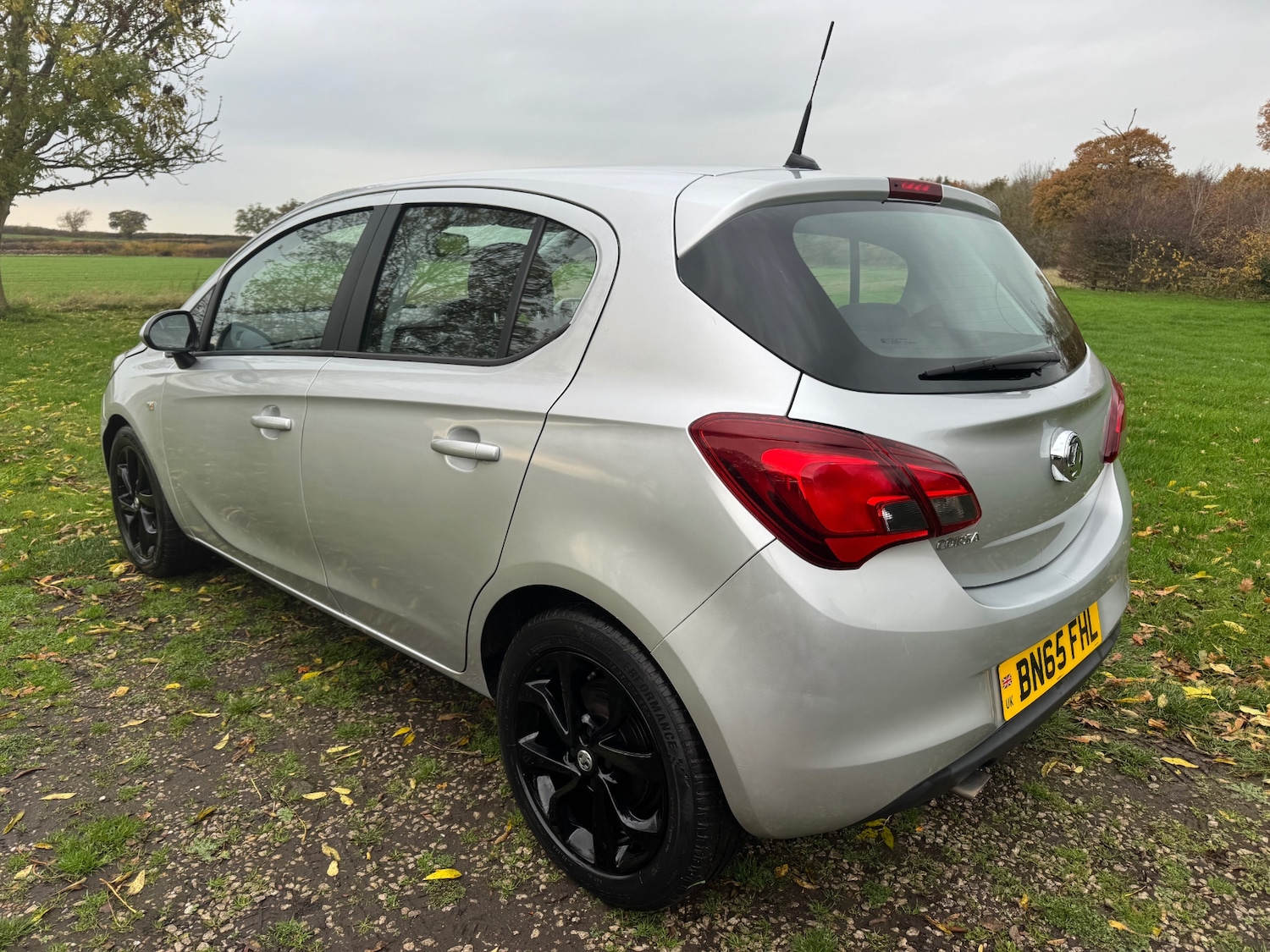 Used Vauxhall Corsa 2015 for sale - 76497755: Photo 3