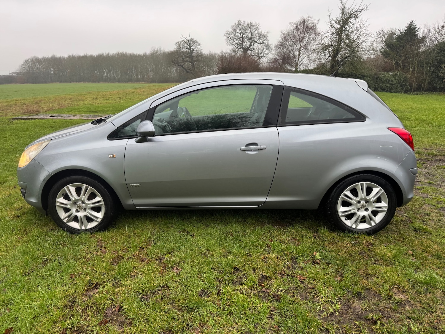Used Vauxhall Corsa 2008 for sale - 77563467: Photo 2