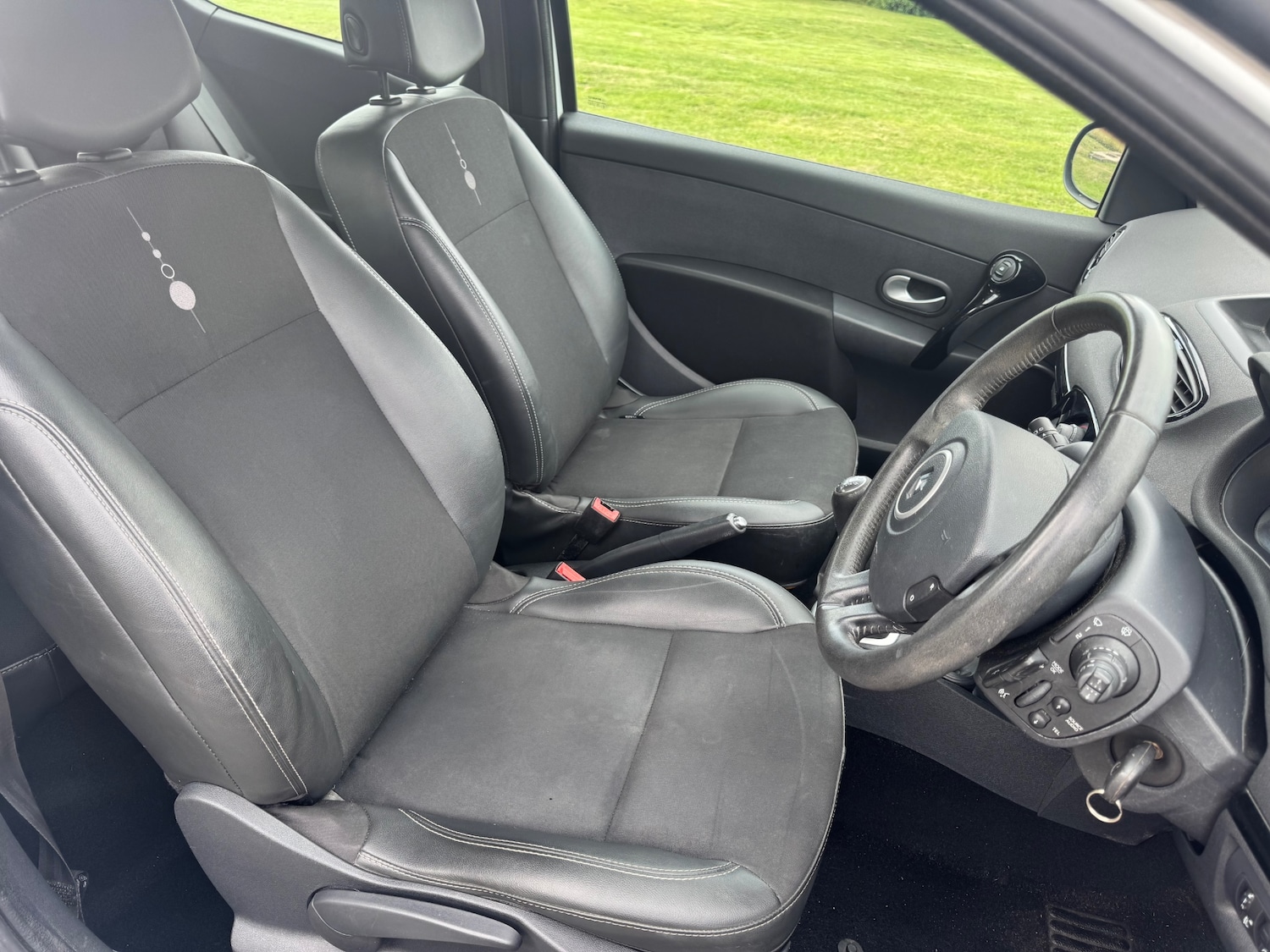 Used Renault Clio 2012 for sale - 77103709: Photo 15