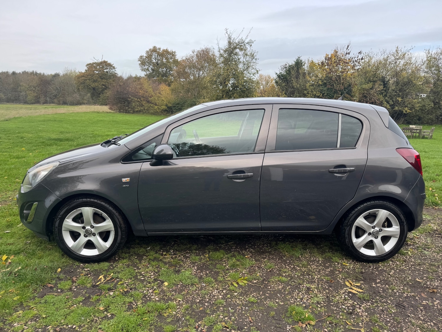Used Vauxhall Corsa 2013 for sale - 76445127: Photo 2
