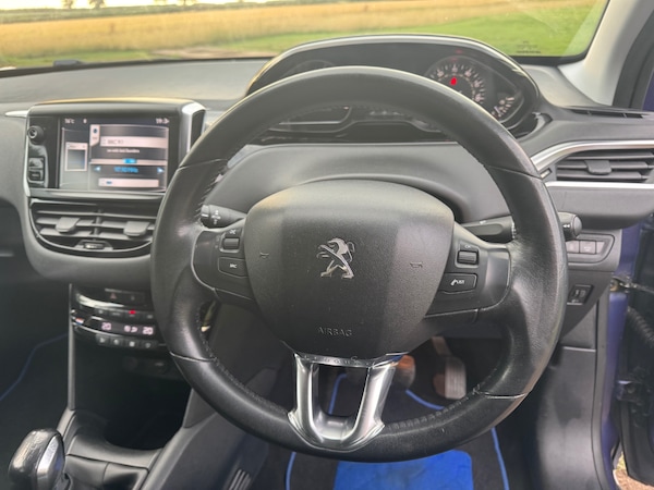 Used Peugeot 208 2012 for sale - 75341855: Photo 10