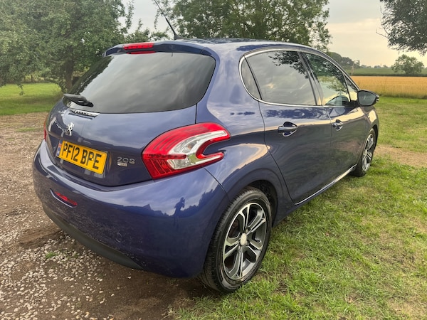 Used Peugeot 208 2012 for sale - 75341855: Photo 5