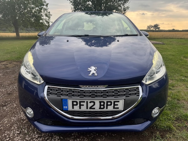 Used Peugeot 208 2012 for sale - 75341855: Photo 8