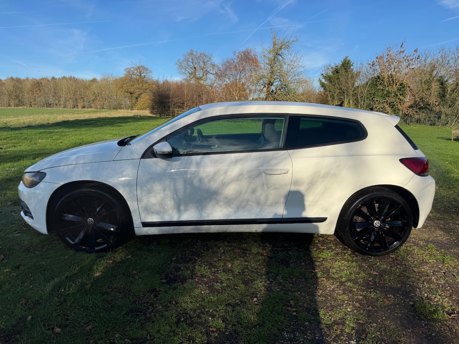 Used Volkswagen Scirocco 2010 for sale - 76656940: Photo 2