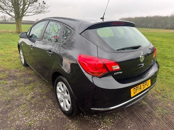 Used Vauxhall Astra 2014 for sale - 77454617: Photo