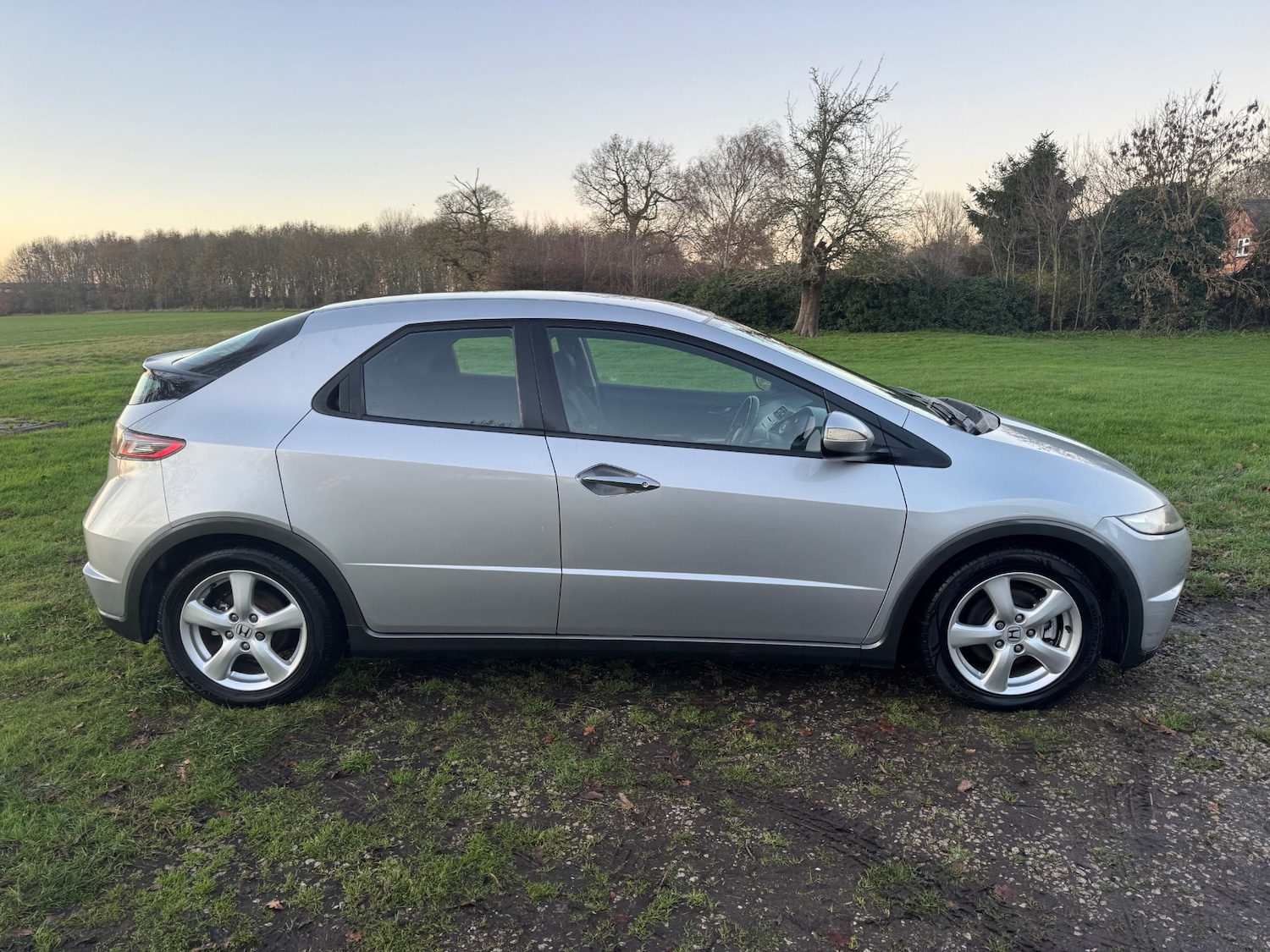 Used Honda Civic 2009 for sale - 76741584: Photo 2