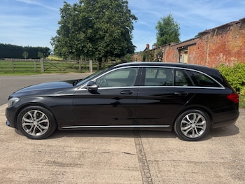 Used Mercedes-Benz C Class 2015 for sale - 78907160: Photo