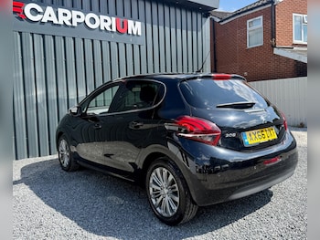 Used Peugeot 208 2017 for sale - 79211969: Photo