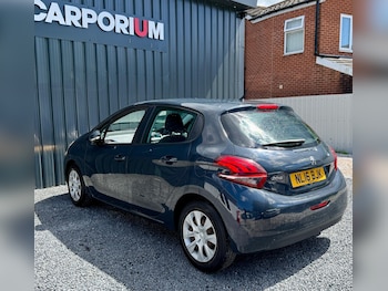 Used Peugeot 208 2016 for sale - 79202450: Photo