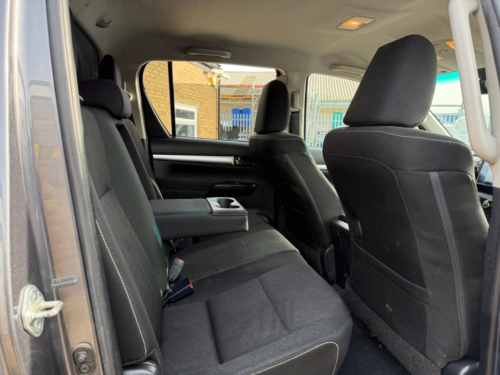 Used Toyota Hilux 2020 for sale - 77689109: Photo 15