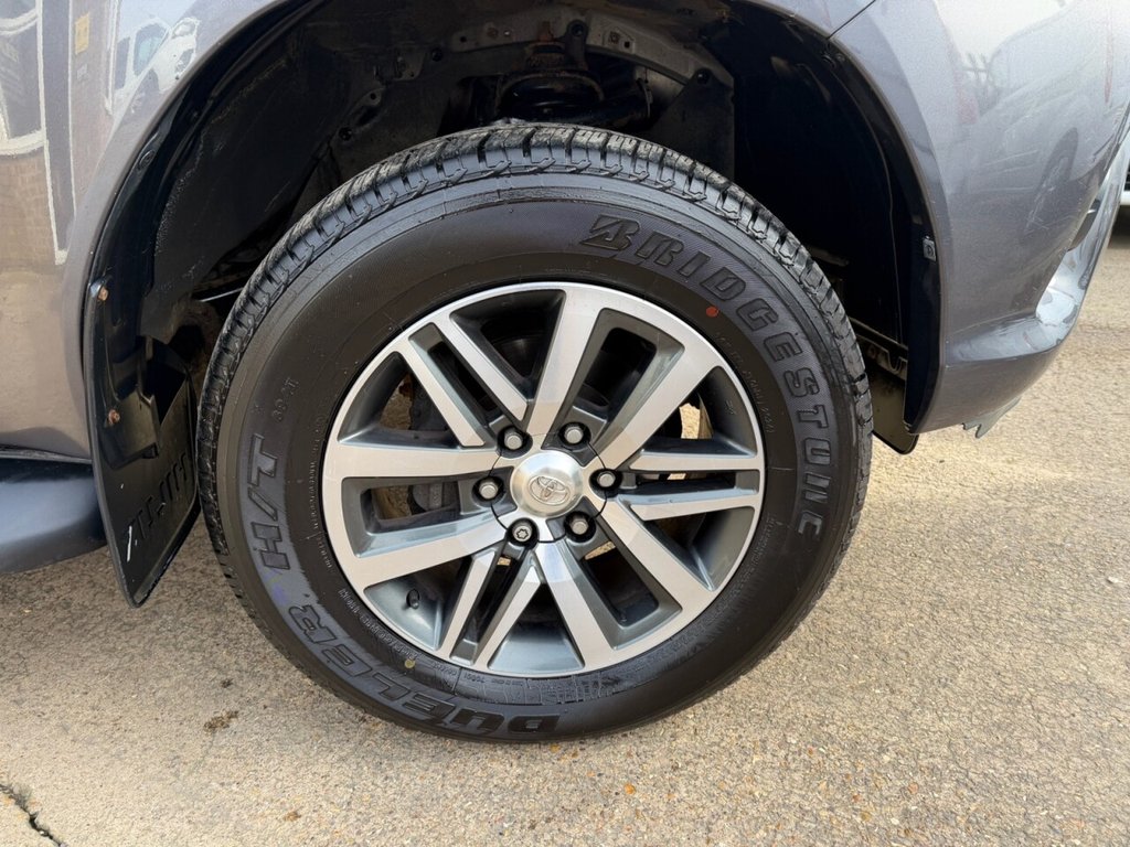 Used Toyota Hilux 2020 for sale - 77689109: Photo 28