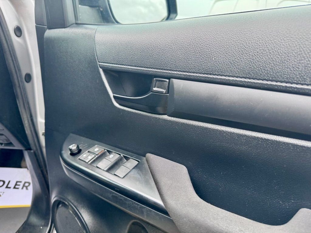 Used Toyota Hilux 2020 for sale - 77407996: Photo 9