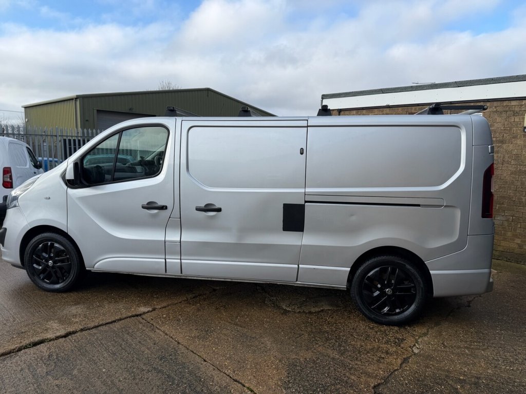 Used Vauxhall Vivaro 2018 for sale - 77436917: Photo 5
