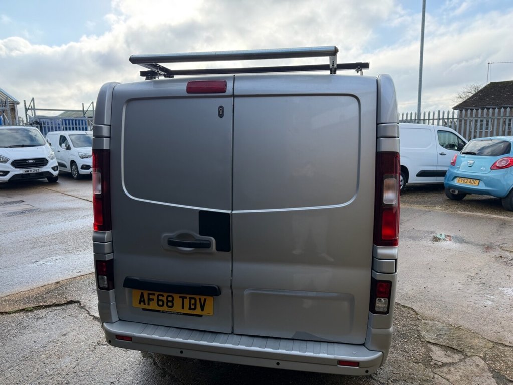 Used Vauxhall Vivaro 2018 for sale - 77436917: Photo 6