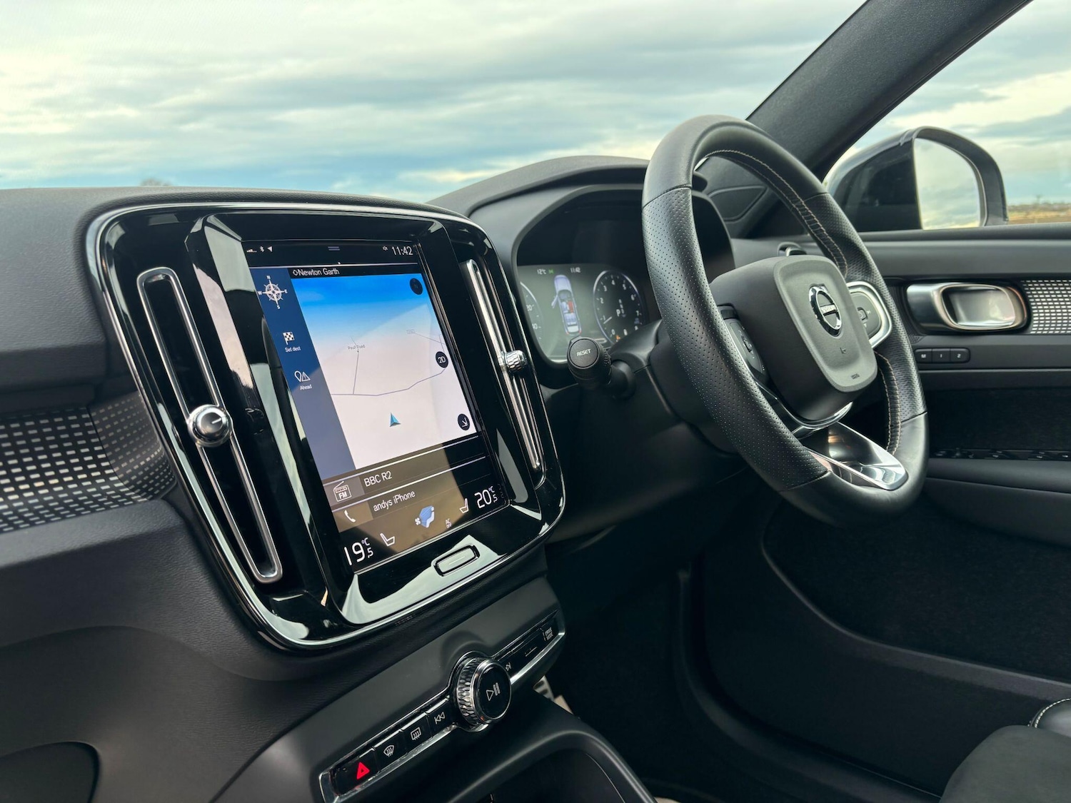 Used Volvo XC40 2021 for sale - 76771755: Photo 15