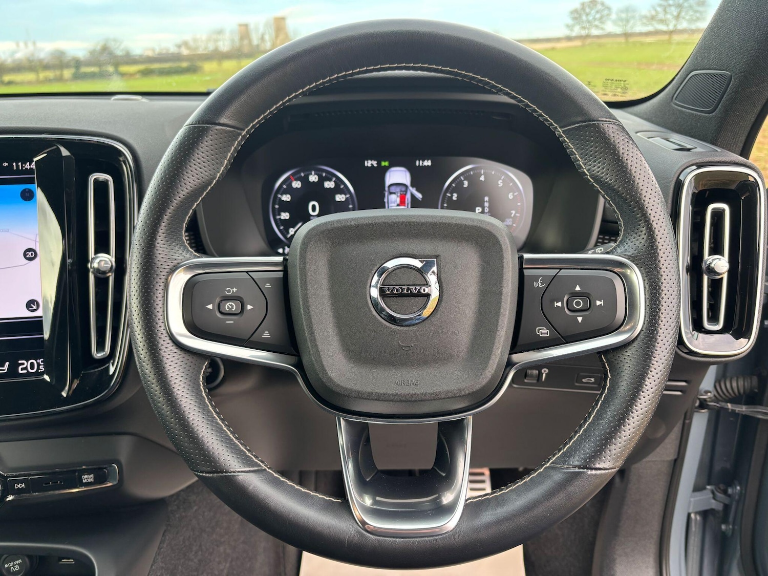 Used Volvo XC40 2021 for sale - 76771755: Photo 17