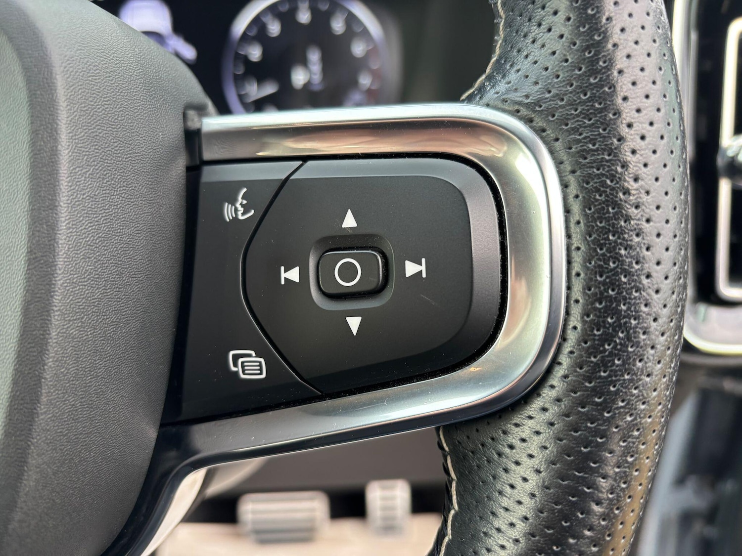 Used Volvo XC40 2021 for sale - 76771755: Photo 19