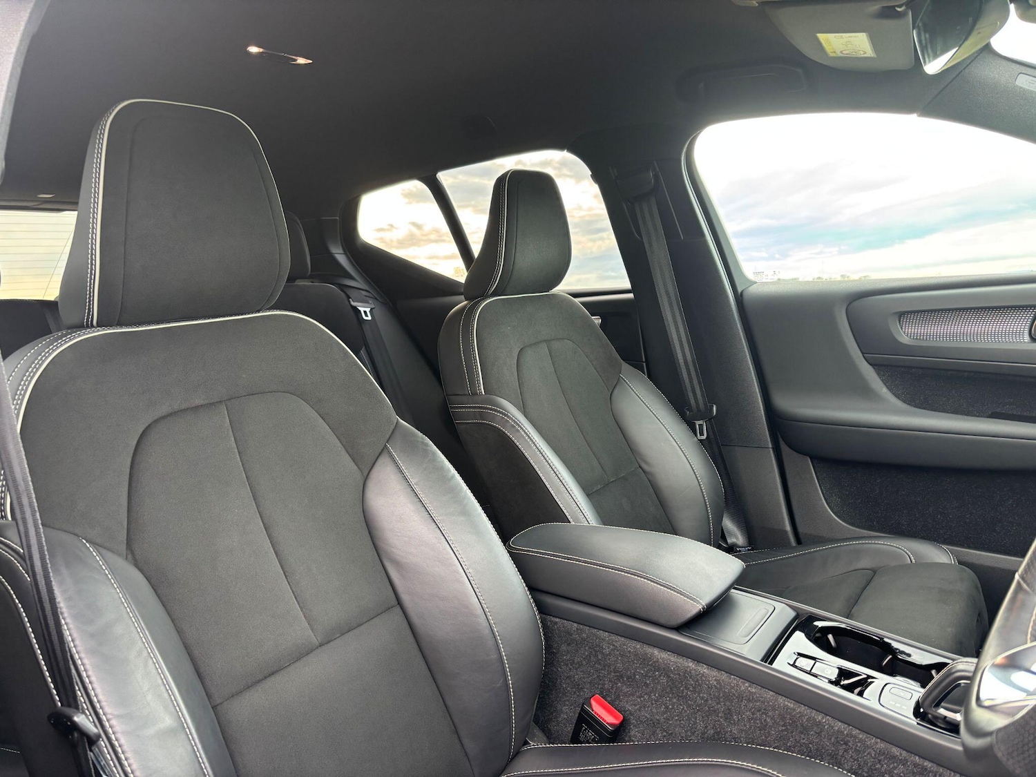 Used Volvo XC40 2021 for sale - 76771755: Photo 8