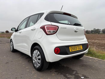 Used Hyundai i10 2019 for sale - 76283593: Photo 4