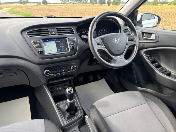 Used Hyundai i20 2018 for sale - 75414015: Photo 11