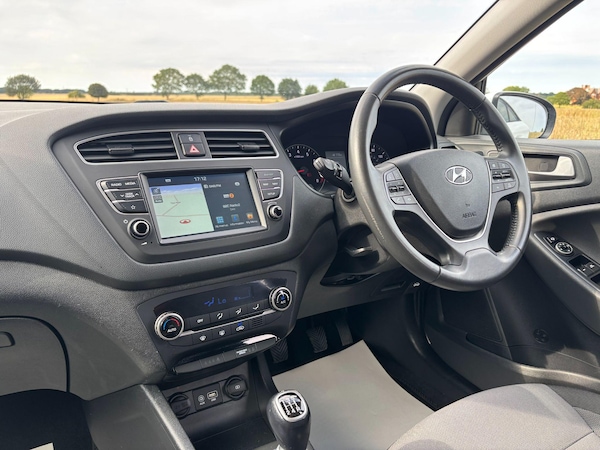 Used Hyundai i20 2018 for sale - 75414015: Photo 14